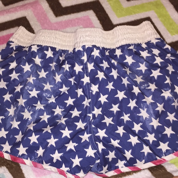 Shorts - Picture 3 of 3